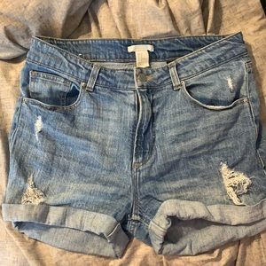 H&M jean shorts size 8!